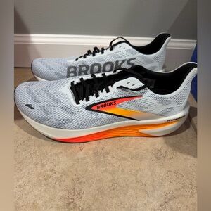 Brooks Mens Hyperion 2